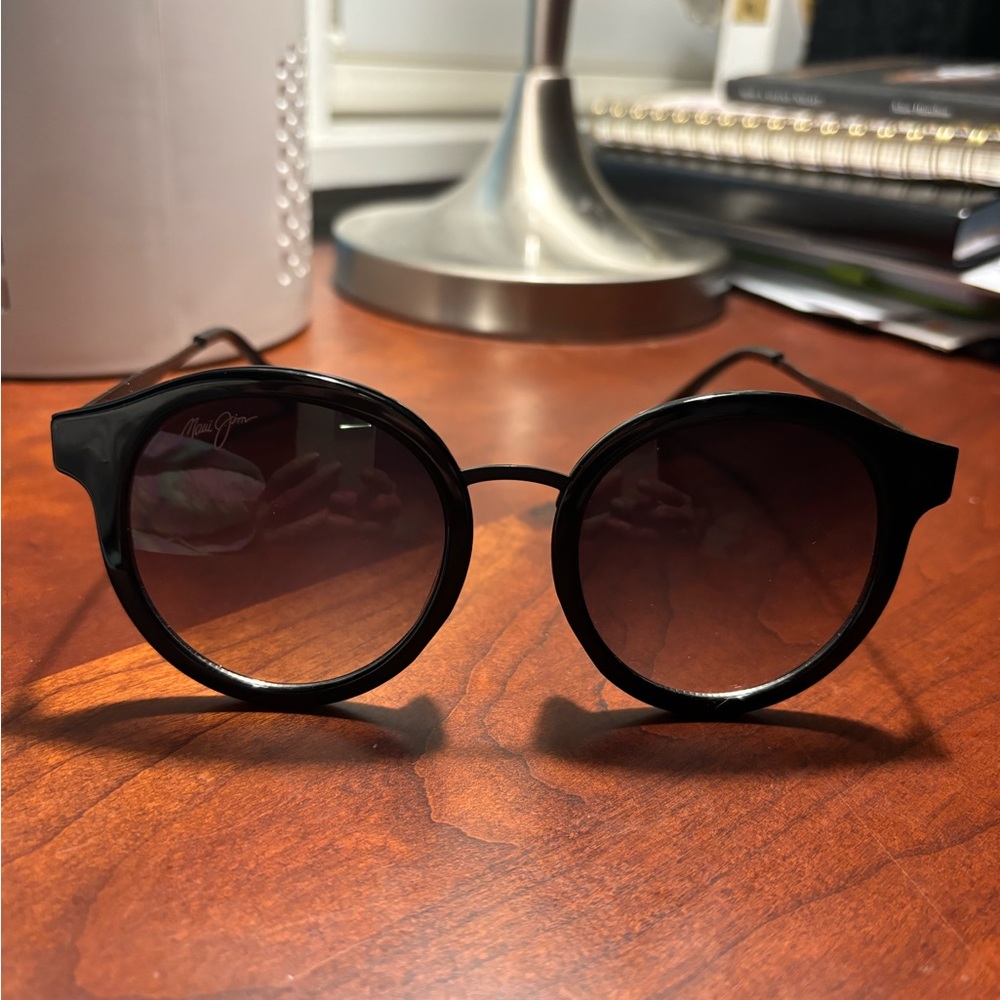 Black Round Sunglasses